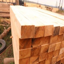 重慶建筑木方廠家 樟子松、白松口料木方條 多種規(guī)格可做